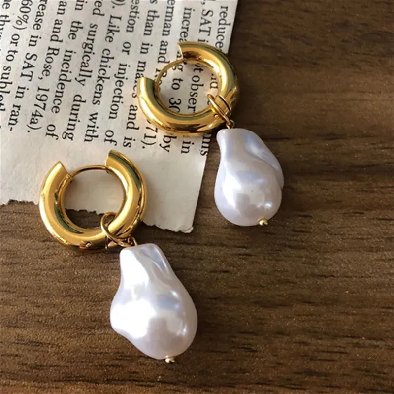 Elegant Flair Baroque Pearl Drop Earrings | Pearl Dangle Earrings | Elegant earrings | Womens gold pearl earrings