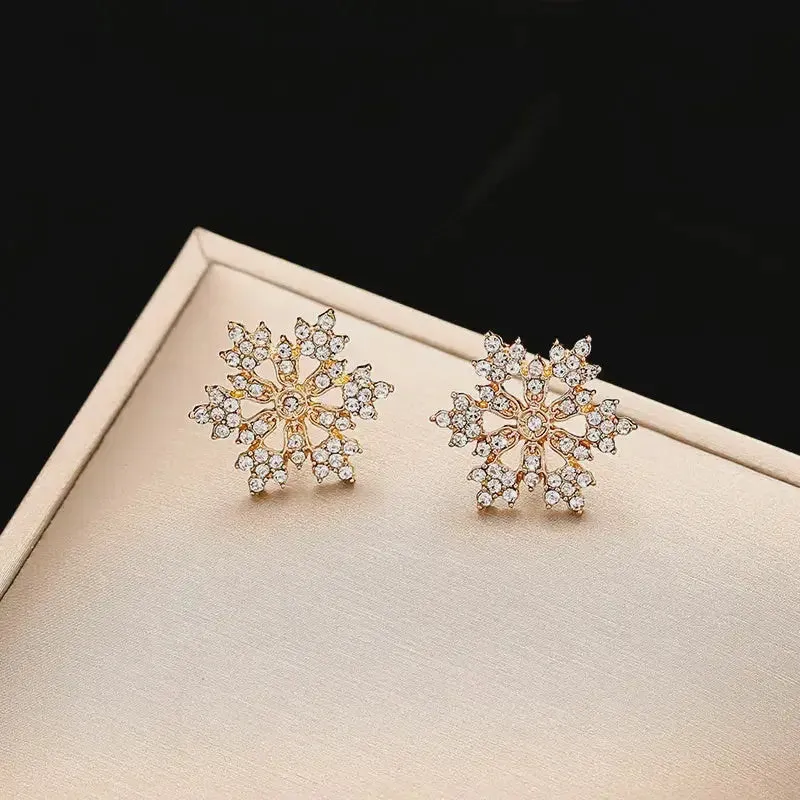 Elegant Snowflake Stud