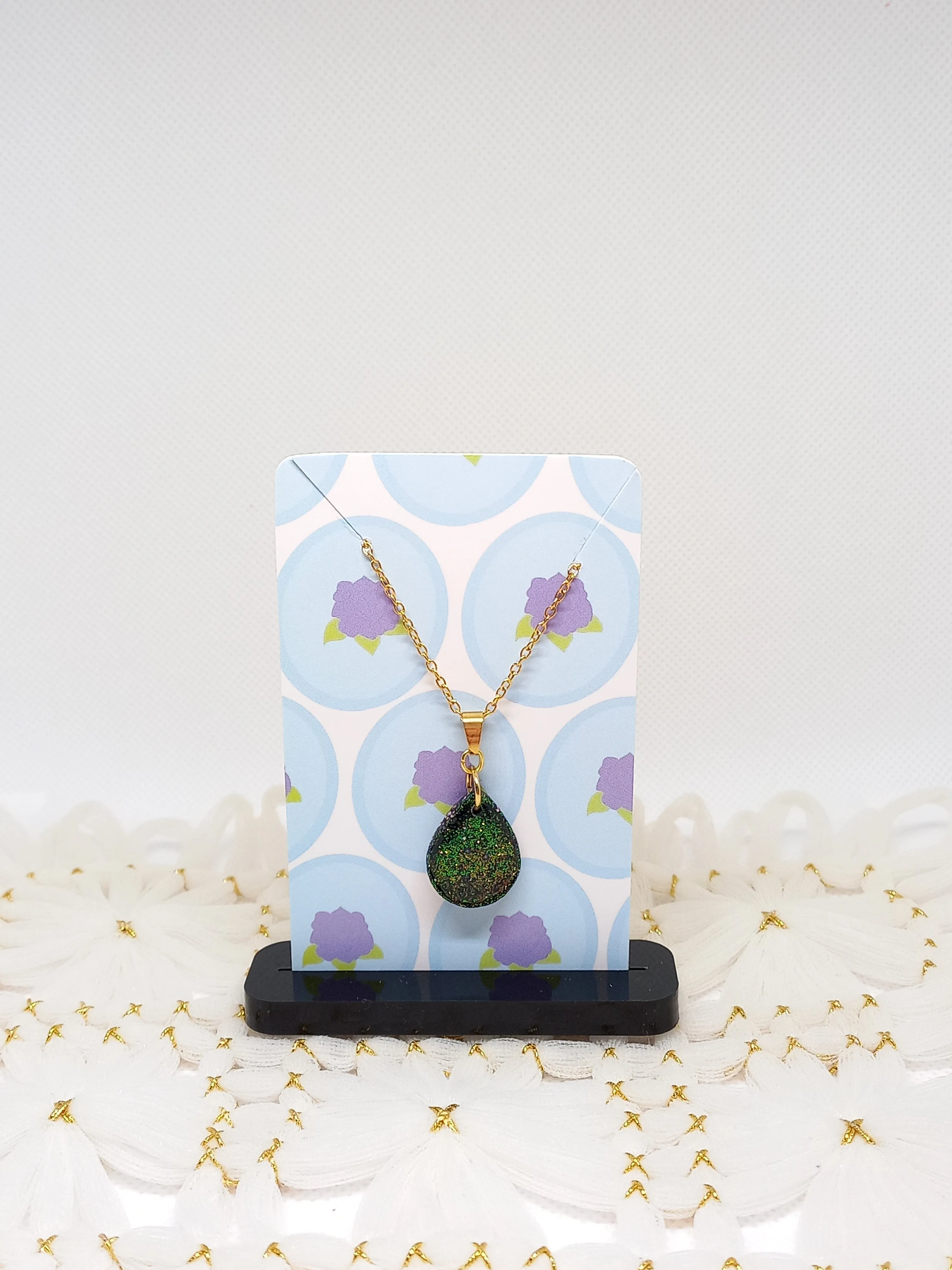 Green Glittery Teardrop Necklace | Sparkles Collection