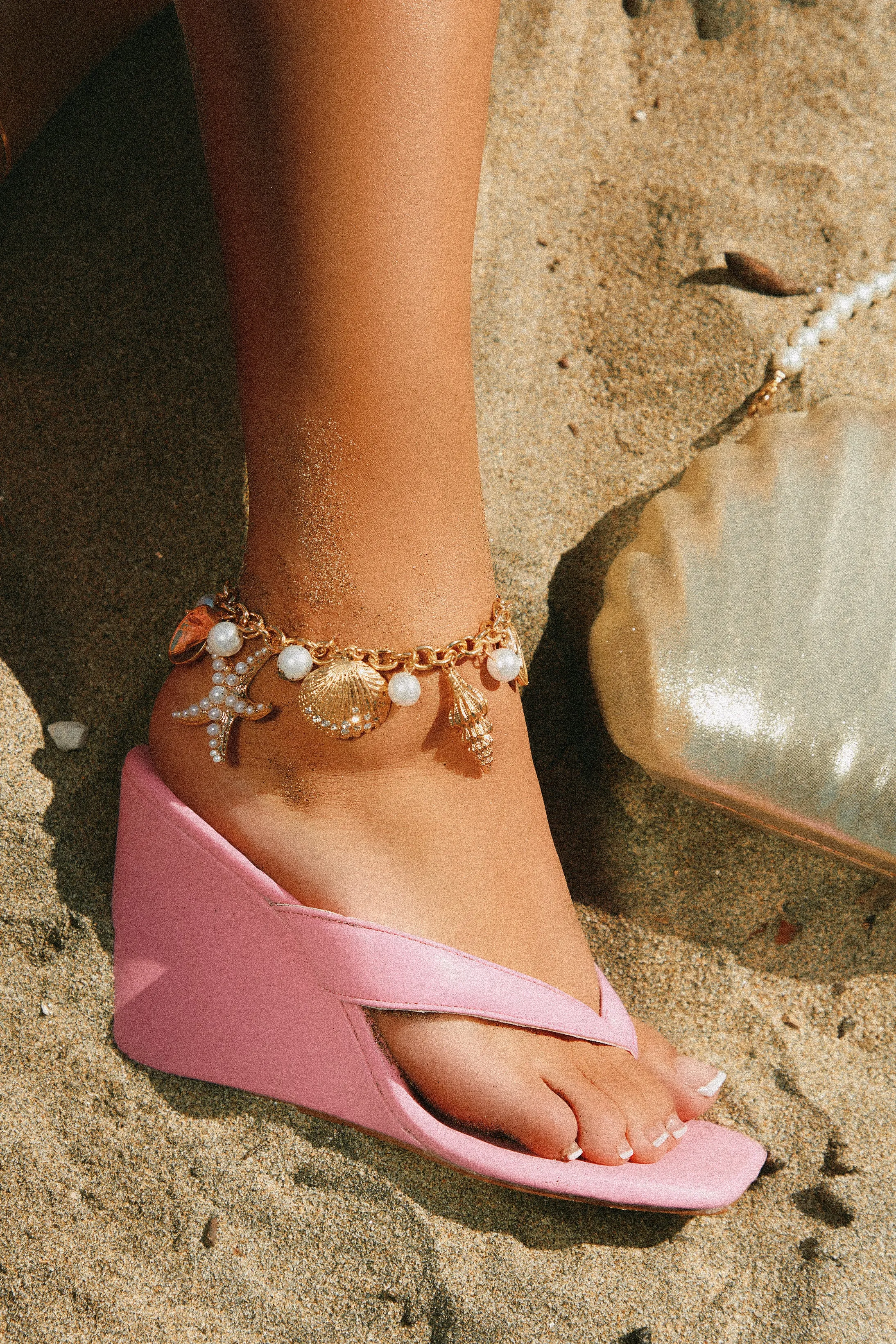 Island Girl Sea Shell and Starfish Charm Anklet - Gold