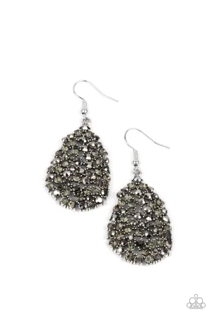 Paparazzi Earring ~ Daydreamy Dazzle - Silver