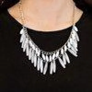 Paparazzi Necklace - Speak Of The DIVA - White