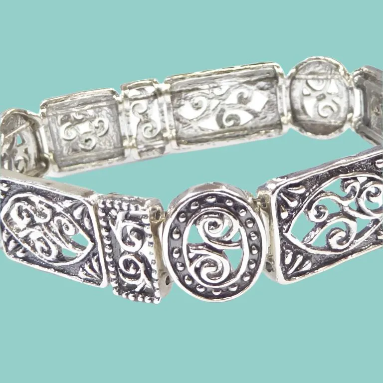 Sterling Silver artistic bracelet. Elegant and unique bracelets.