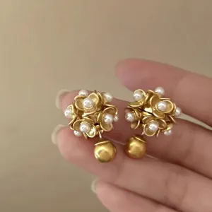 VAIGE Elegant Gold Pearl Geometric Stud Earrings